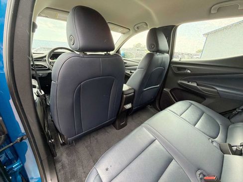 Used 2023 Chevrolet Bolt EUV LT w/ Convenience Package FWD image 15