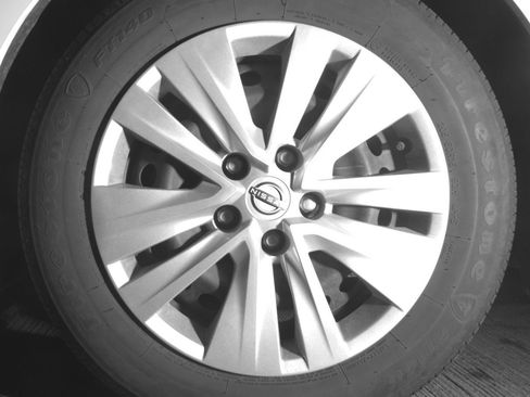 Used 2025 Nissan Sentra S FWD image 12