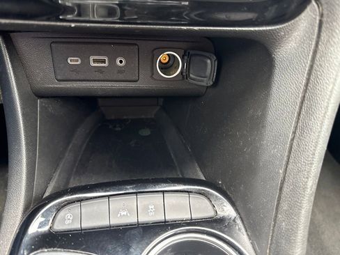 Used 2021 Buick Encore GX Select w/ Experience Buick Package FWD image 25