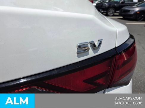 Used 2024 Nissan Sentra SV FWD image 12