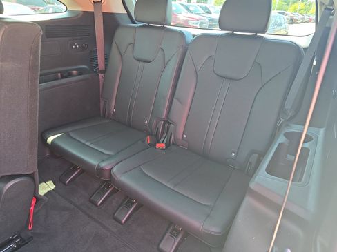 Used 2025 Kia Sorento S w/ Panoramic Sunroof Package FWD image 14