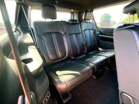 Used 2024 Jeep Wagoneer L Series II w/ Flexible Seating Group AWD/4WD image 27