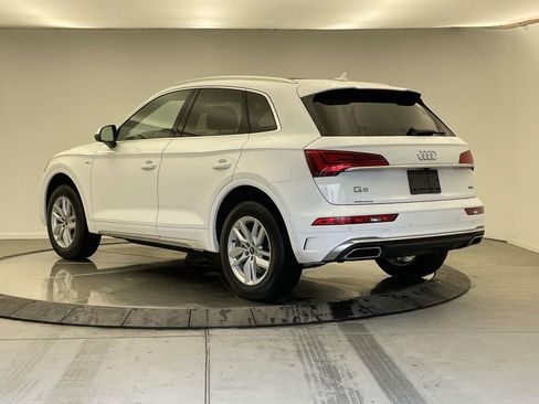 Certified 2023 Audi Q5 2.0T Premium w/ Convenience Package AWD/4WD image 3