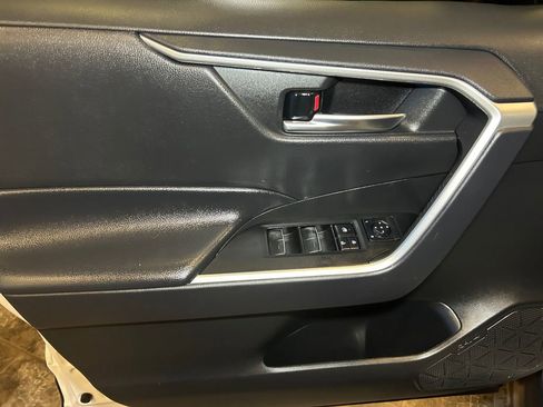Used 2024 Toyota RAV4 XLE w/ Convenience Package FWD image 22