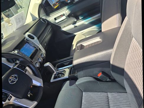 Used 2015 Toyota Tundra SR5 w/ SR5 Upgrade Package image 10