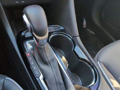 Used 2024 Buick Encore GX Avenir image 16