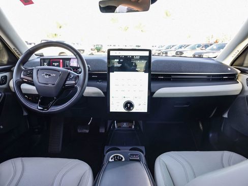 Used 2022 Ford Mustang Mach-E Premium image 13