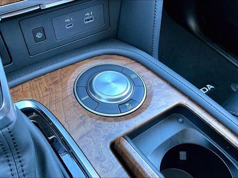 Certified 2024 Nissan Armada SL w/ Captain's Chairs Package image 25