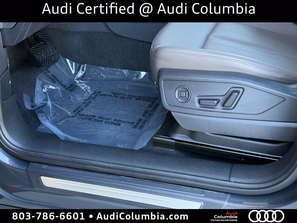 Certified 2025 Audi Q5 Premium w/ Convenience Package AWD/4WD image 23