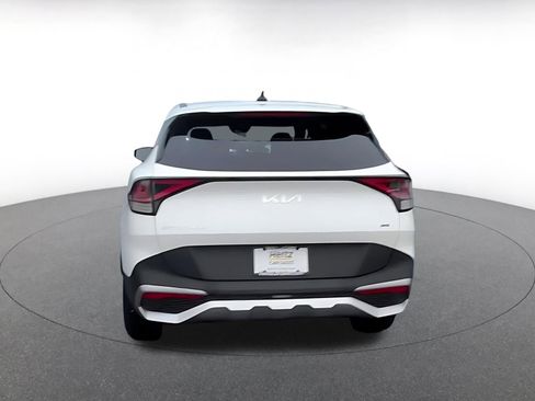 Used 2025 Kia Sportage LX image 12