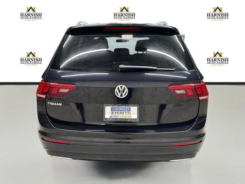 Used 2019 Volkswagen Tiguan S w/ 3rd Row Seat Package AWD/4WD image 7