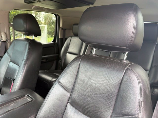 Used 2013 Chevrolet Suburban LTZ AWD/4WD image 10