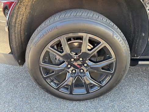 Used 2023 GMC Yukon XL Denali w/ Denali Reserve Package image 14