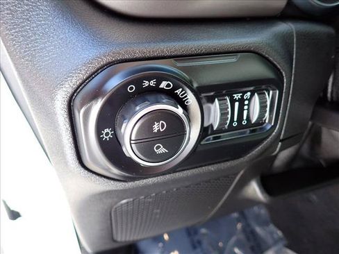 Used 2021 Jeep Gladiator Sport AWD/4WD image 14