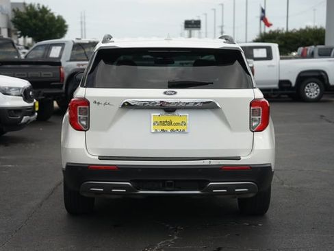 Used 2023 Ford Explorer XLT w/ Equipment Group 202A RWD image 7