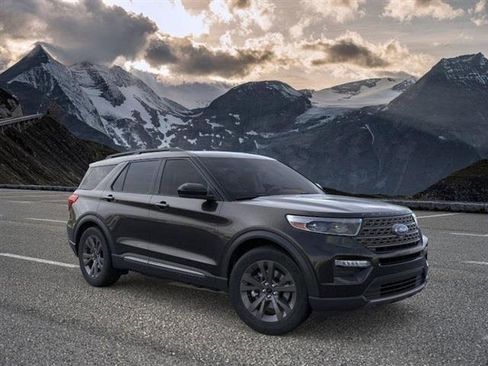 New 2024 Ford Explorer XLT w/ Equipment Group 202A image 7