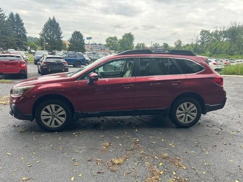 Used 2018 Subaru Outback 2.5i Premium AWD/4WD image 6