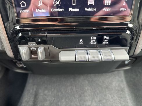 Used 2026 RAM 1500 Big Horn AWD/4WD image 32
