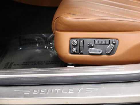 Used 2015 Bentley Flying Spur V8 AWD/4WD image 14
