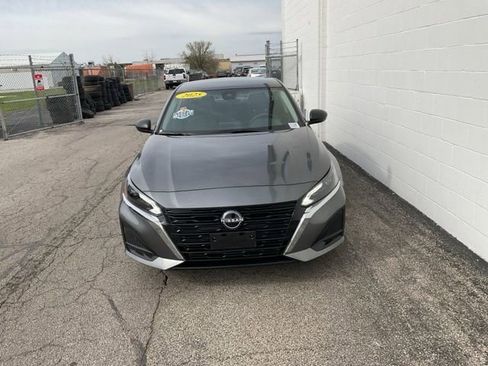 Used 2025 Nissan Altima 2.5 SV image 5