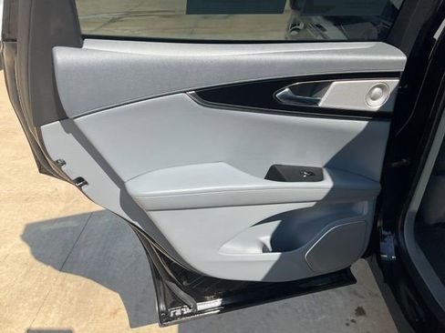 Used 2022 Lincoln Nautilus Reserve w/ Equipment Group 202A image 24