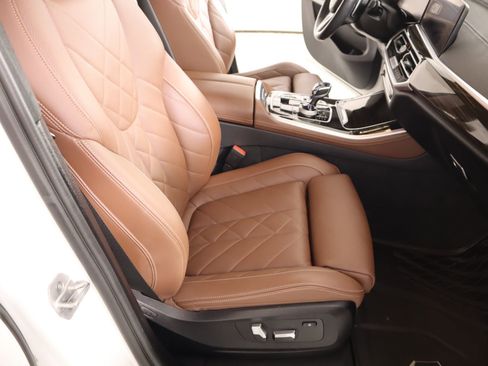 Used 2023 BMW X5 xDrive40i w/ M Sport Package image 14