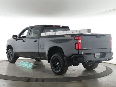 Used 2021 Chevrolet Silverado 1500 LT Trail Boss w/ Bed Protection Package AWD/4WD image 8
