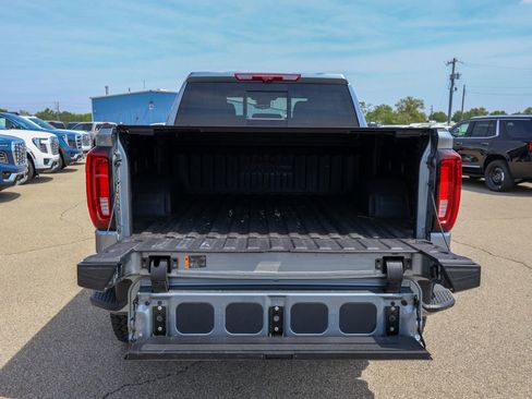 Used 2026 GMC Sierra 1500 AT4 w/ Technology Package AWD/4WD image 6