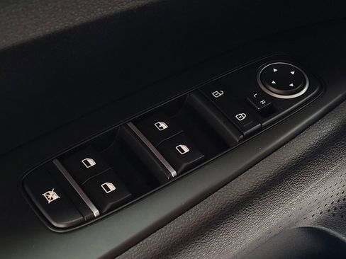 Used 2024 Kia Forte LXS w/ LXS Technology Package image 27