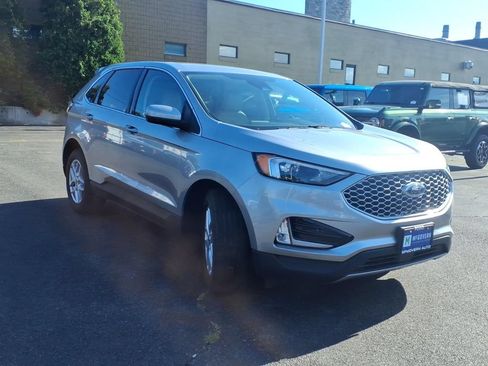 Used 2023 Ford Edge SEL w/ Convenience Package AWD/4WD image 4