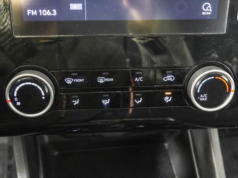 Used 2023 Hyundai Tucson SE image 30