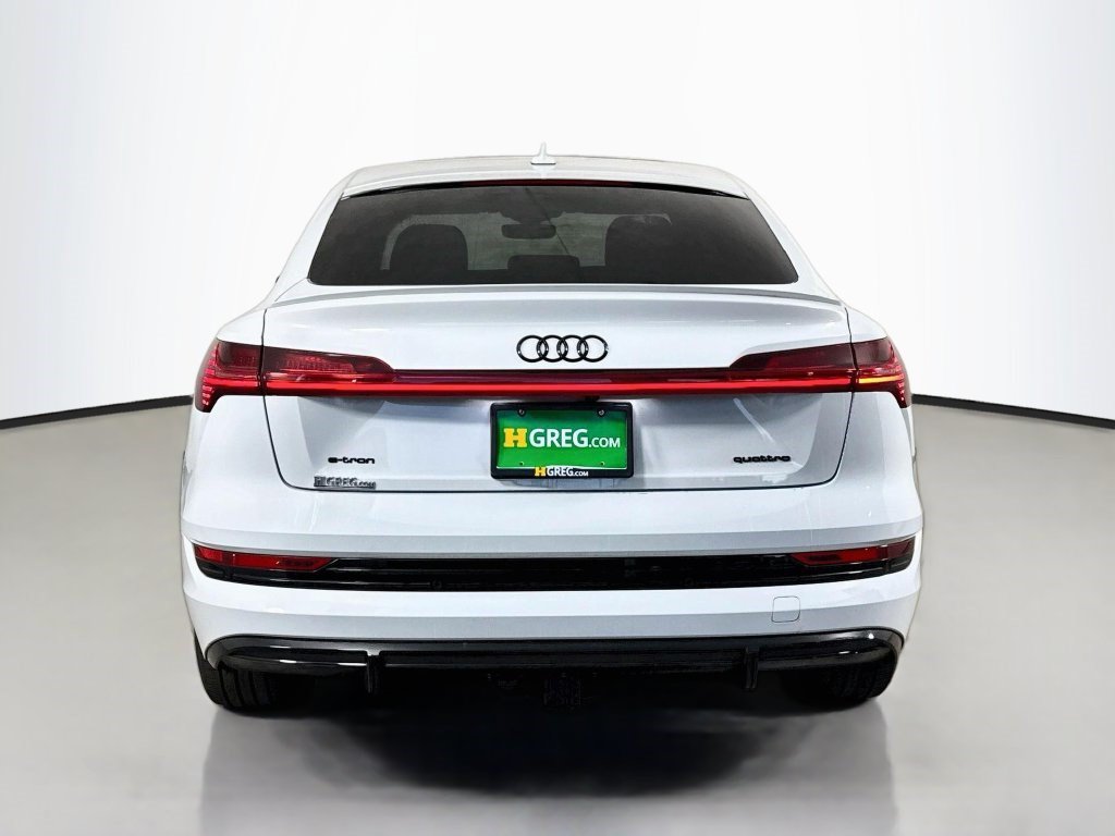 Used 2022 Audi e-tron Premium Plus w/ Premium Plus Package AWD/4WD image 8