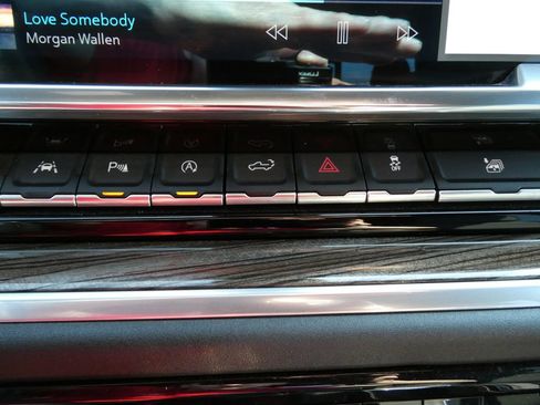 Certified 2024 Chevrolet Silverado 1500 RST w/ Convenience Package II AWD/4WD image 29