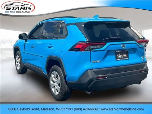 Used 2021 Toyota RAV4 LE w/ Carpet Mat Package (TMS) FWD image 4