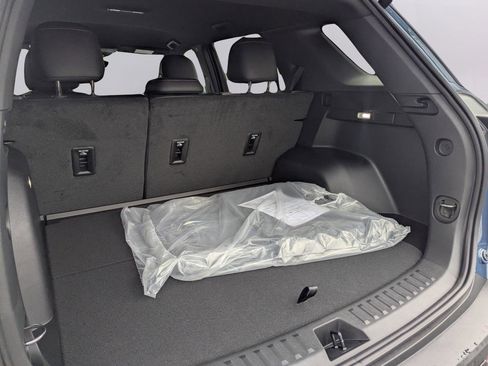 New 2026 Chevrolet Equinox RS w/ Safety and Technology Package FWD image 12
