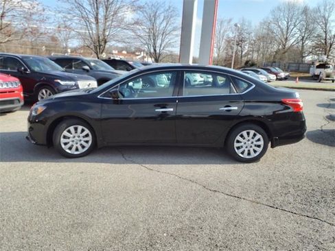 Certified 2019 Nissan Sentra S image 22