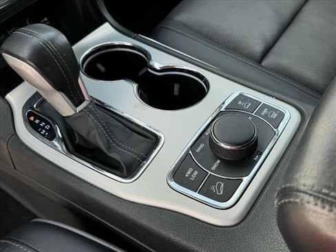 Used 2021 Jeep Grand Cherokee Summit image 21