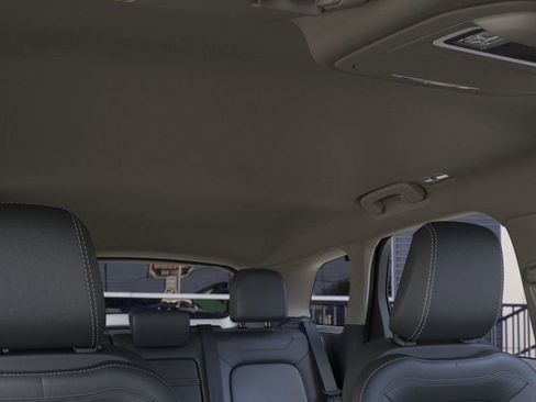 New 2025 Lincoln Corsair AWD image 22