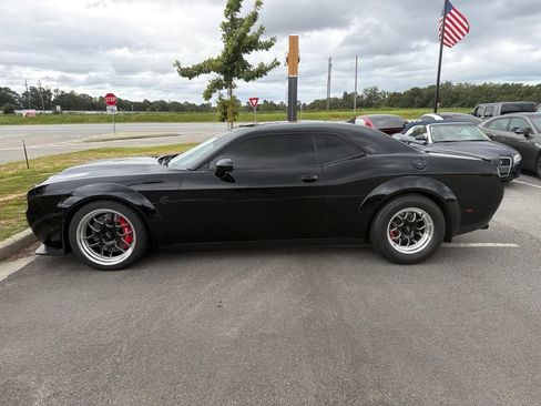Used 2019 Dodge Challenger SRT Hellcat Redeye RWD image 5
