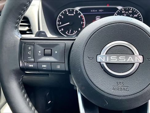 Certified 2022 Nissan Rogue SL FWD image 24