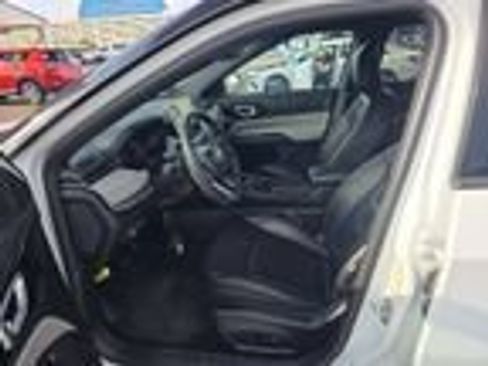Used 2024 Jeep Compass Limited AWD/4WD image 4