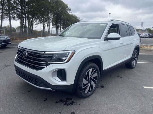 New 2026 Volkswagen Atlas SEL image 3