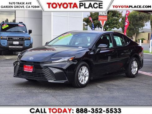 Used 2025 Toyota Camry LE FWD image 1