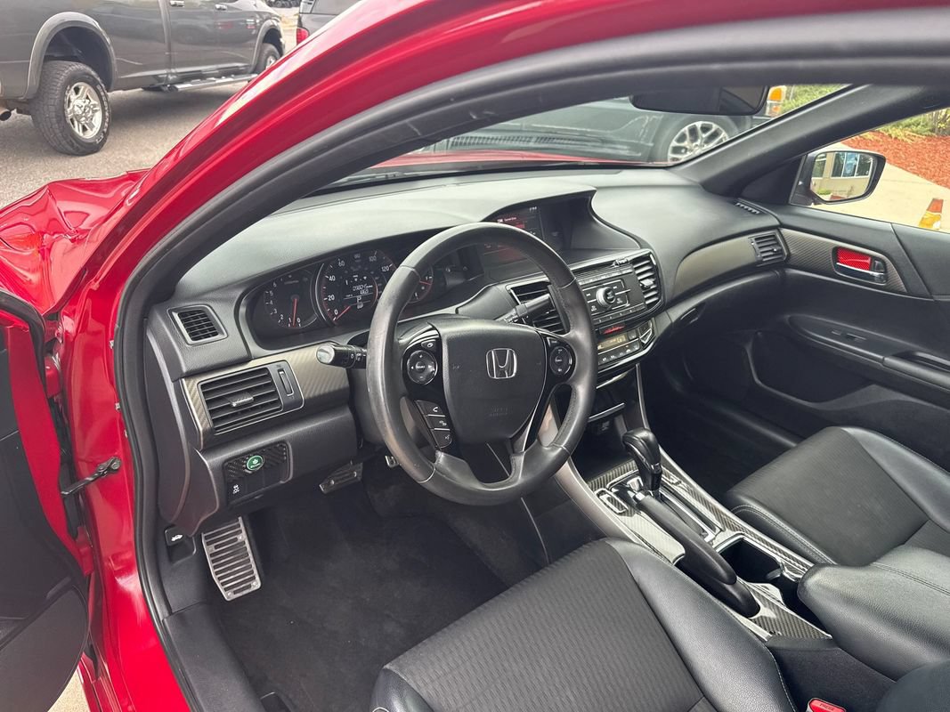 Used 2017 Honda Accord Sport image 26