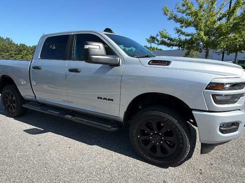 Used 2026 RAM 2500 Big Horn AWD/4WD image 5
