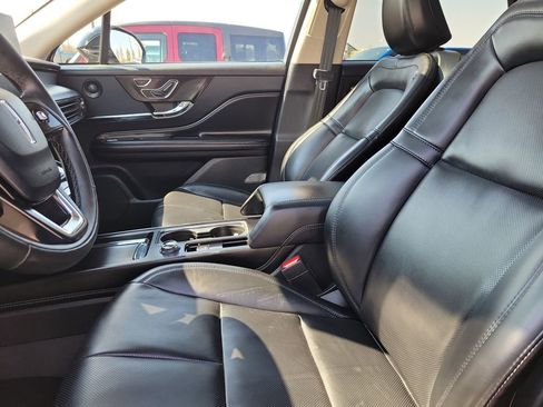 Used 2023 Lincoln Corsair AWD w/ Equipment Group 102A image 19