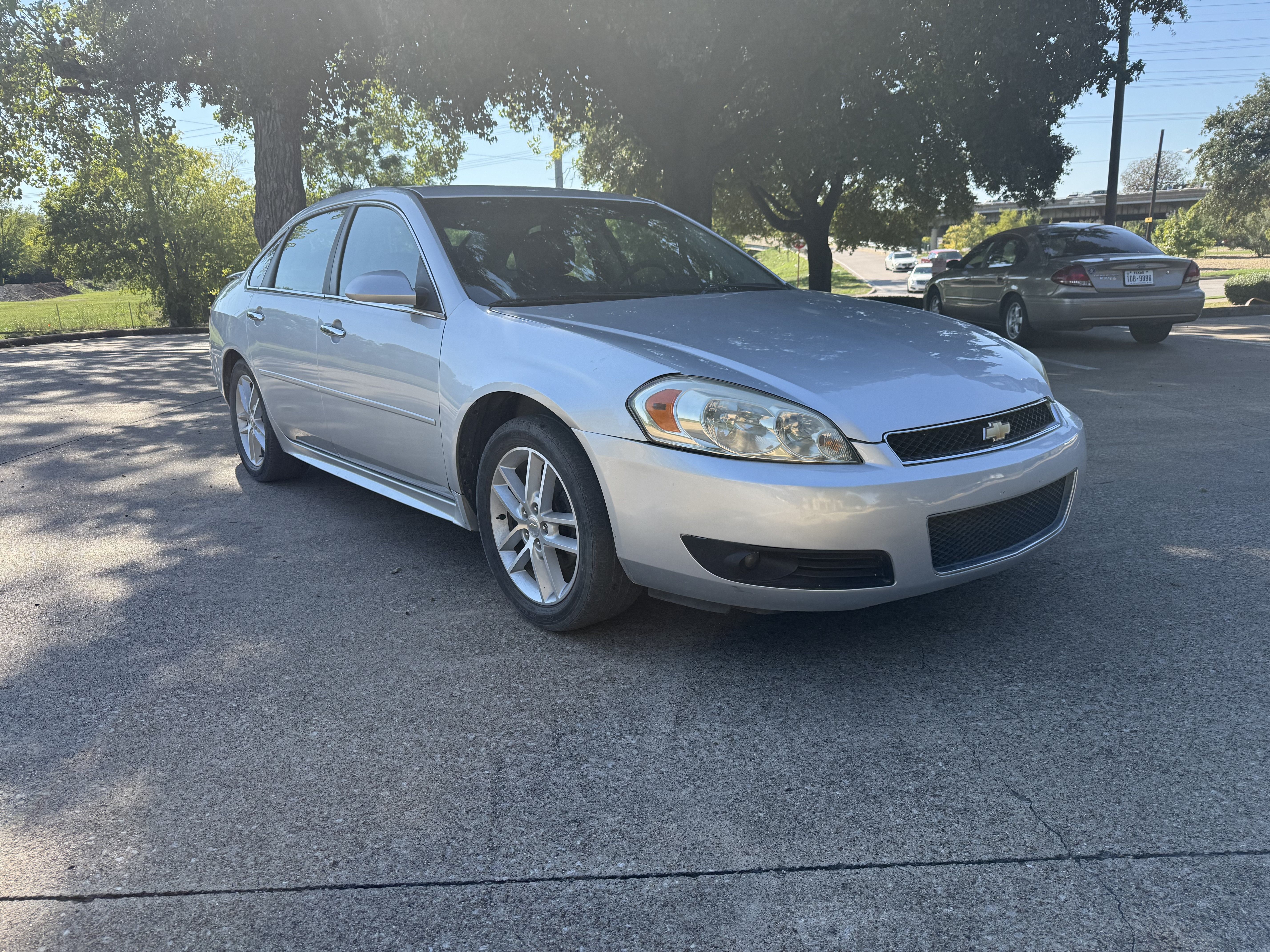 Used 2016 Chevrolet Impala LTZ FWD image 3