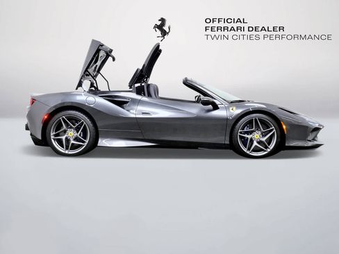 Certified 2022 Ferrari F8 Tributo RWD image 8
