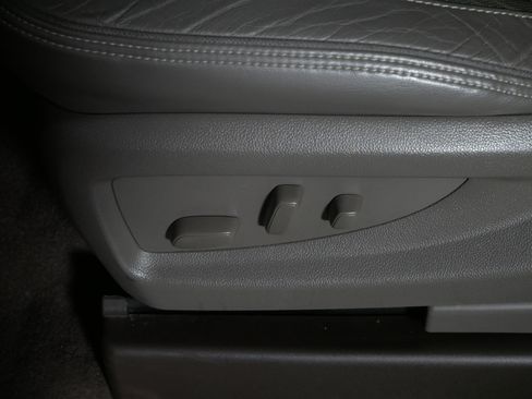 Used 2019 GMC Yukon Denali image 20