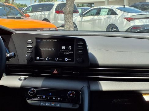 New 2025 Hyundai Elantra Sport image 16